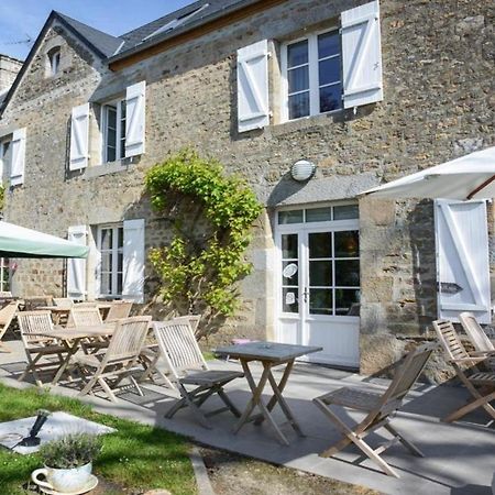Logis Auberge De Carolles Exterior foto