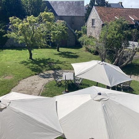 Logis Auberge De Carolles Exterior foto