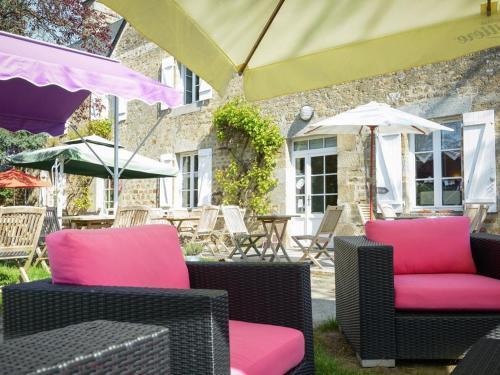Logis Auberge De Carolles Exterior foto