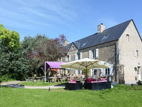 Logis Auberge De Carolles Exterior foto